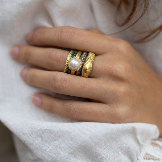 Anat gelbard, jewelry, designed jewelry, handcrafted jewellery, designed jewelry, gold ring, gold ring with diamond, gold ring for women, rose gold ring, white gold ring, 18k gold ring, 22k gold ring, ring with diamond, engagement rings, engagement rings for women, wedding rings for women, gemstone rings, pearl ring, gemstone jewelry, gem jewels, 