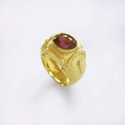 Anat gelbard, jewelry, designed jewelry, handcrafted jewellery, designed jewelry, gold ring, gold ring with diamond, gold ring for women, rose gold ring, white gold ring, 18k gold ring, 22k gold ring, ring with diamond, engagement rings, engagement rings for women, wedding rings for women, gemstone rings, pearl ring, gemstone jewelry, gem jewels, 